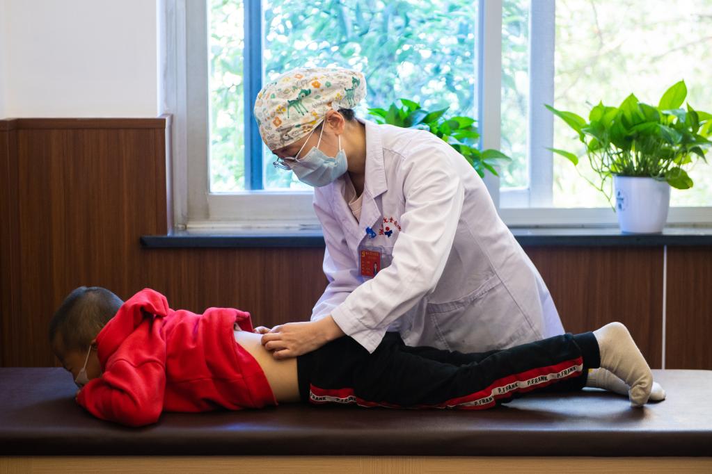 秋冬季青少年兒童中醫(yī)保健寶典 健康守護(hù)，設(shè)備租賃助力